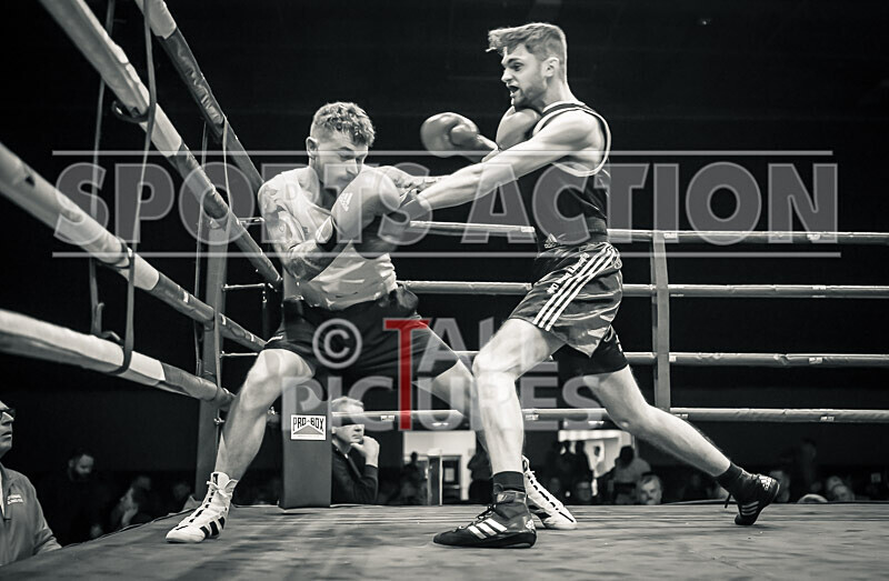 Bout 14_Rob Brehaut v Jake Bowness-31 - Bout 14_Rob Brehaut v Jake Bowness