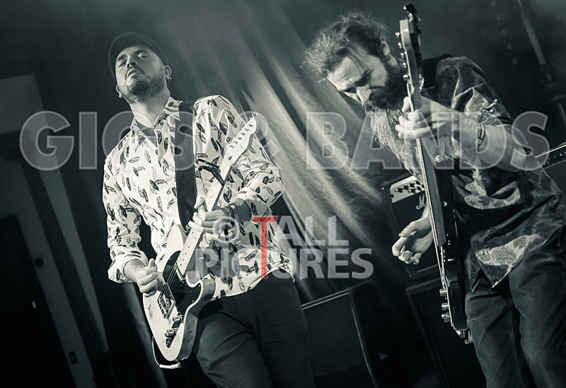 The Robert J Hunter Band-272 - THE ROBERT J HUNTER BAND