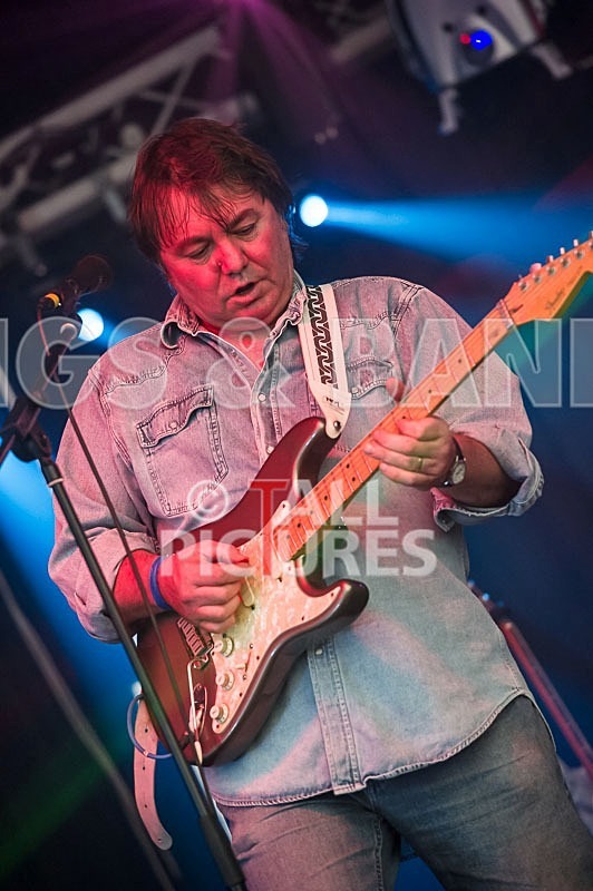 No Paparazzi-77 - NO PAPARAZZI