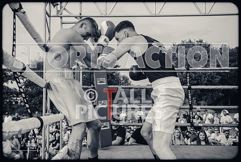 BOUT 11 - Raging Bull Jay Rive v Reece the Bomber Blondel-18 - BOUT 11 - 'Raging Bull' Jay Rive v Reece 'the Bomber' Blondel