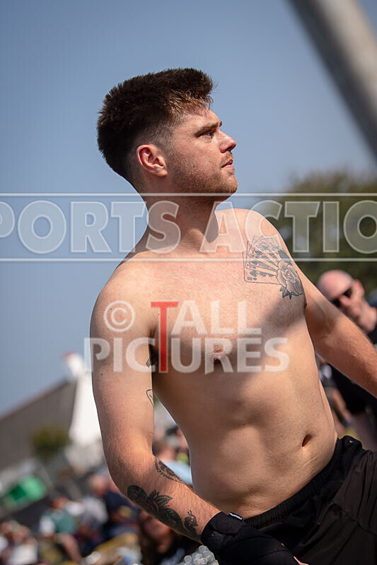 BOUT 3 - Josh -All the Way- Gray v Ed -No Fear- Sebire-4 - BOUT 3 - Josh 'All the Way' Gray v Ed 'No Fear' Sebire