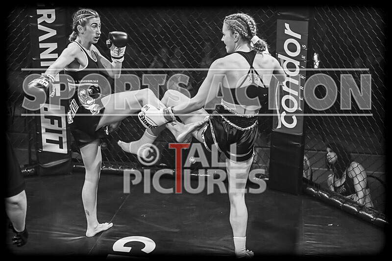 BOUT- 9 - Laura Douglas v Georgia Blumsom-23 - BOUT 9 - Laura Douglas v Georgia Blumsom