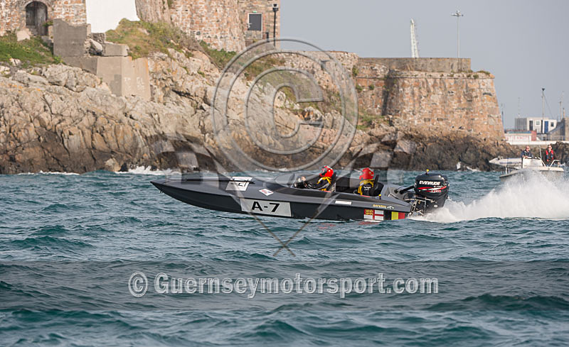 Worlds Powerboats_2014_Race-2-23 - UIM CLASS 3A & 3B WORLD OFFSHORE CHAMPIONSHIP_RACE-2