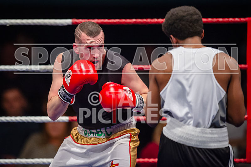 BOUT-18 - Jimmy Lesbirel v Byron Morris-6 - BOUT-18 - Jimmy Lesbirel v Byron Morris