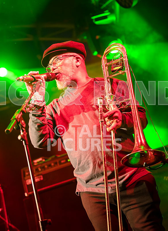 Johnny Clarke and Dub Asante featuring Matic Horns-21 - JONNY CLARKE AND THE DUB ASANTE