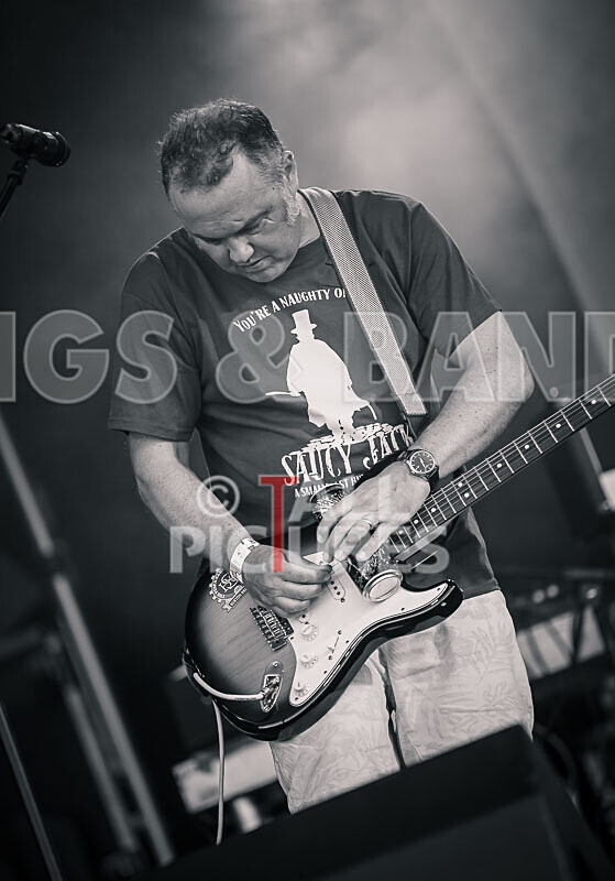 The Sacred Hearts-86 - THE SACRED HEARTS