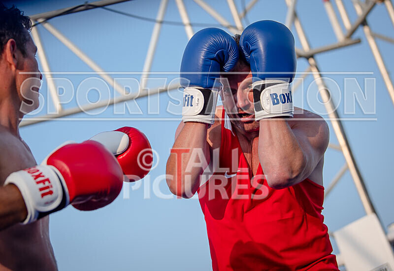 BOUT 11 - Rolo -9 and a Half Digits De Saumarez v Darren -the Executio - BOUT 11 - Rollo '9 and a Half Digits' De Saumarez v Darren 'the Executioner' Etasse