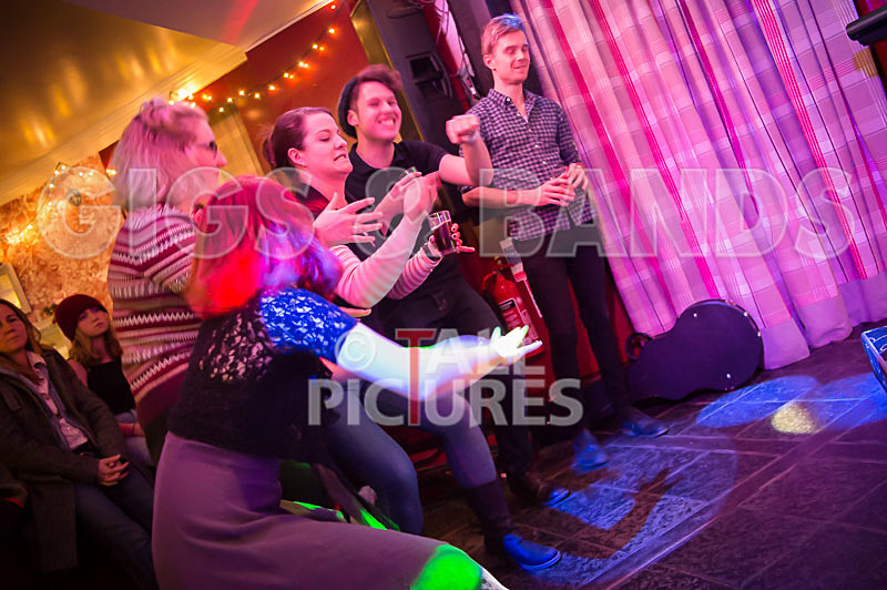 SoPM_Christmas Gig 2017-148 - SCHOOL OF POPULAR MUSIC CHRISTMAS GIG 2017