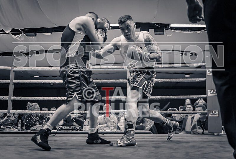 BOUT 10 - Casey De La Mare v Jamie Way-2 - BOUT 10 - Casey De La Mare v Jamie Way