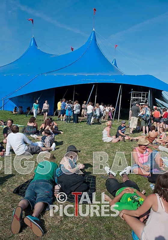 Guernsey Festival Scene-40 - THE GUERNSEY FESTIVAL ATMOSPHERE AND SCENE