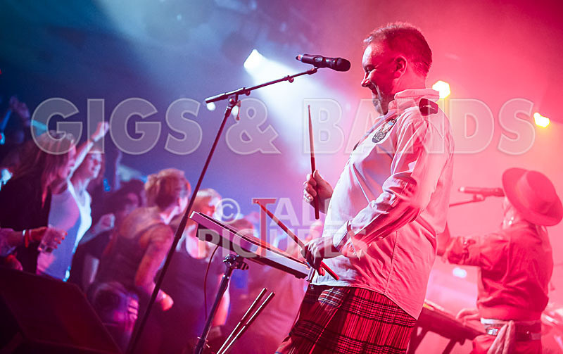 Fade2Grey-367 - FADE2GREY