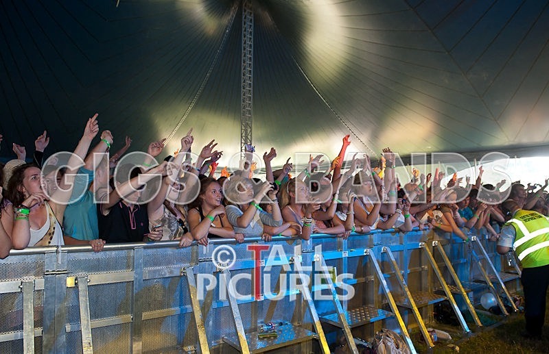 Guernsey Festival Scene-35 - THE GUERNSEY FESTIVAL ATMOSPHERE AND SCENE