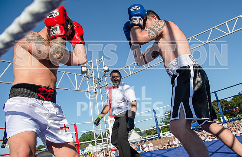 BOUT-3- Simon The Machine March v Rob The Brutal Brehaut-5 - BOUT-3 Simon 'The Machine' March v Rob 'The Brutal' Brehaut