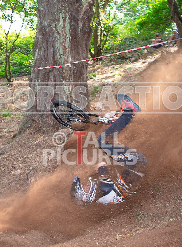 Downhill 2020_Round-2_CRASH OF THE DAY-1 - MTB SUMMER 2020 DOWNHILL_ROUND-2
