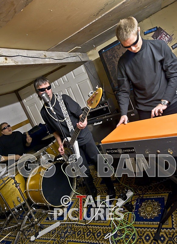 Thee Jenerators_Photoshoot-8 - THEE JENERATORS