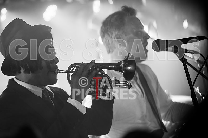 Ray and the Guns-38 - RAY AND THE GUNS