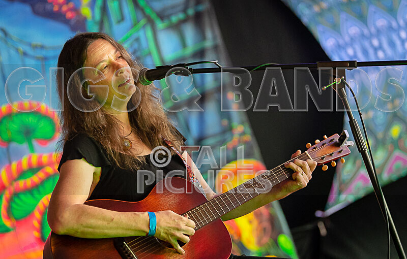 Maryen Cairns-5 - MARYEN CAIRNS