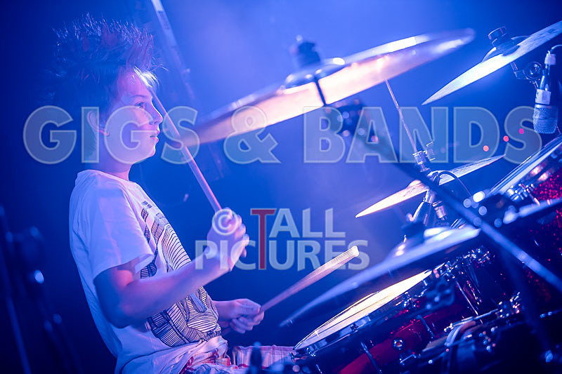 The Minorities-10 - THE MINORITIES