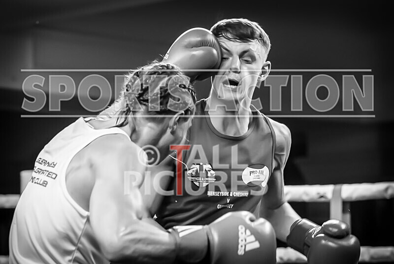 BOUT- 6 - Jamie Wilson v Declan Hunt-40 - BOUT 6 - Jamie Wilson v Declan Hunt