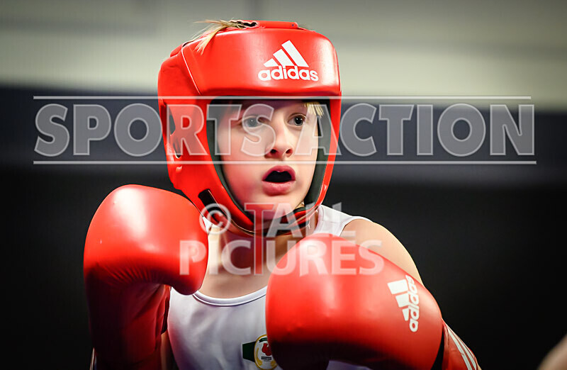 BOUT- 1 - Liam Duff v Jude Hudson-30 - BOUT: 1 - Liam Duff v Jude Hudson