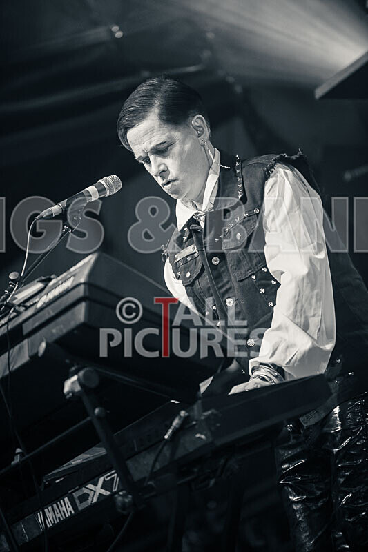 Fade2Grey-430 - FADE2GREY