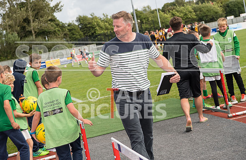 GFC v East Grinstead Town-68 - GUERNSEY FC v EAST GRINSTEAD TOWN