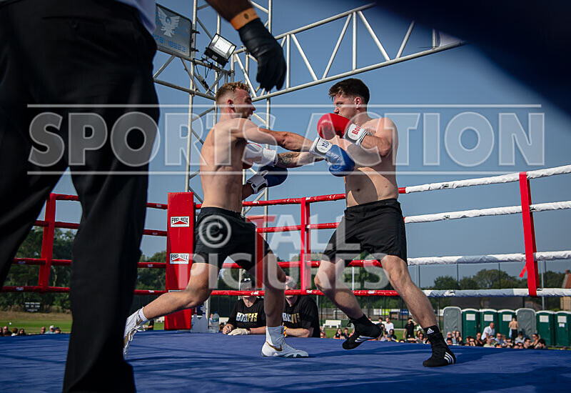 BOUT 3 - Josh -All the Way- Gray v Ed -No Fear- Sebire-6 - BOUT 3 - Josh 'All the Way' Gray v Ed 'No Fear' Sebire
