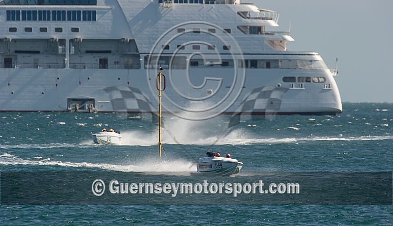 Powerboat Race_25-08-2013-101 - RACE-11 NORTH BEACH