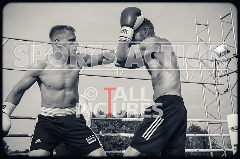 BOUT 8 - Mark Butterwork v Marvelous Modris Kononovs-22 - BOUT 8 - Mark Butterwork v 'Marvelous' Modris Kononovs