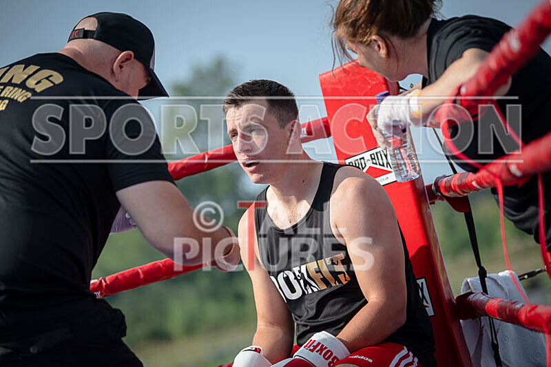 BOUT 1 - Ivan -El Terrible- v Elliot Cocket-21 - BOUT 1 - Ivan 'El Terrible' Donaldson v Elliot Cocket