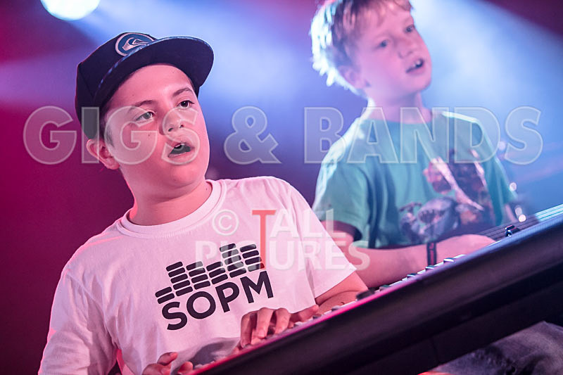 Clash of the Bloosers-28 - CLASH OF THE BLOOSERS