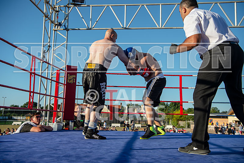 BOUT-8- Sam Steventon v Dave The Bomber Thorn-5 - BOUT-8: Sam Steventon v Dave 'The Bomber' Thorn