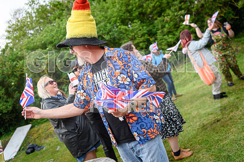 The Bensons-80 - THE BENSONS