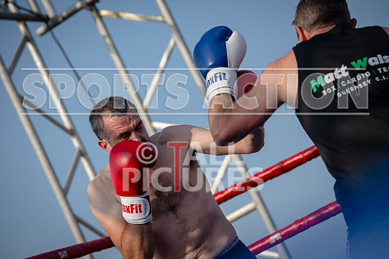 BOUT 8 - Roland -the Doc- Archer v -Dangerous- Trevor Morris-38 - BOUT 8 - Roland 'the Doc' Archer v 'Dangerous' Trevor Morris