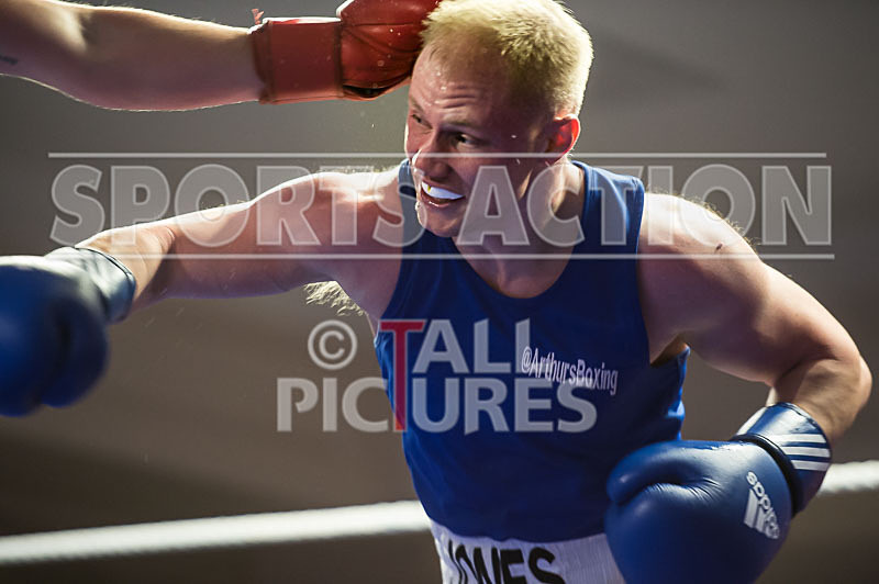 Bout 10_Chris Summer v Joe Jones-26 - BOUT 10_Chris Summer v Joe Jones