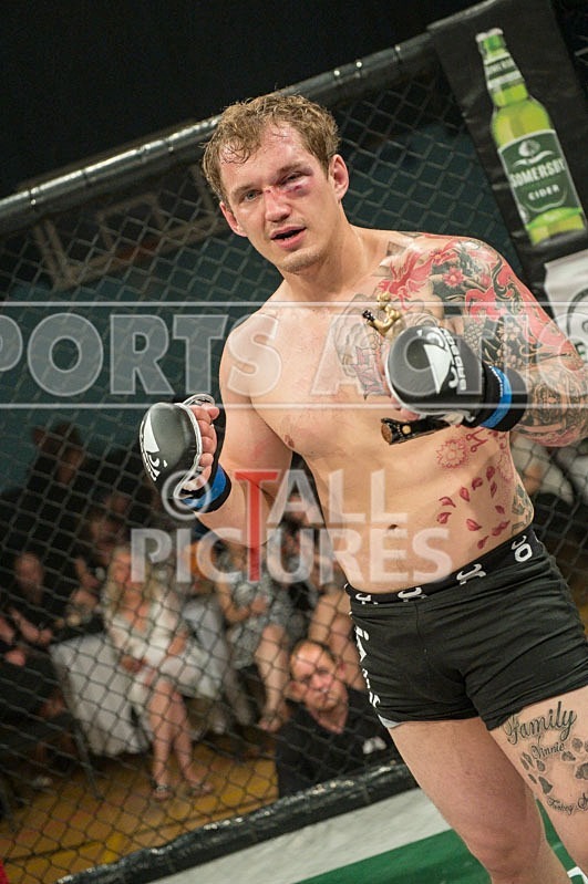 Lock-in Guernsey_2013_Bout-15-42 - BOUT-15