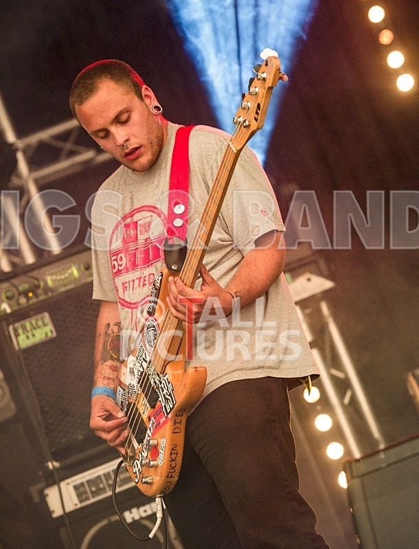 CoffeeShopKnifeFight-24 - COFFEESHOPKNIFEFIGHT