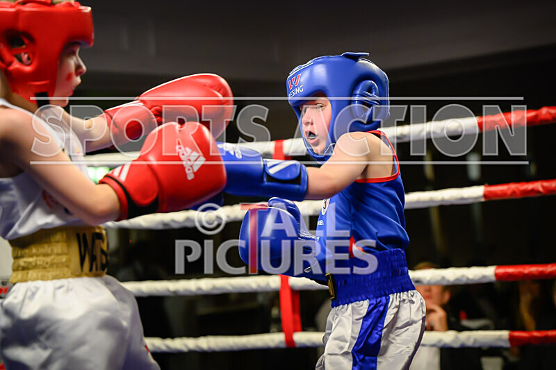 BOUT- 2 - Leon Watson v Callum Cain-48 - BOUT 2 - Leon Watson v Callum Cain