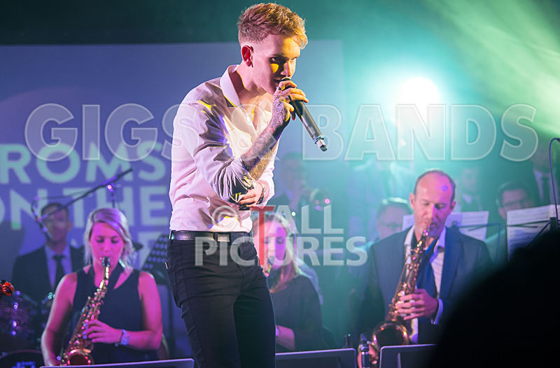 Proms on the Pier 2017-29 - PROMS ON THE PIER 2017