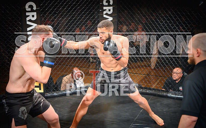 BOUT- 2 - Dom Boyce v Dom Simon-13 - BOUT 2 - Dom Boyce v Dom Simon