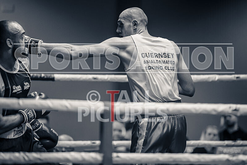 BOUT 9_Cameron Hards v Mark Pitt-29 - BOUT 9_Cameron Hards v Mark Pitt