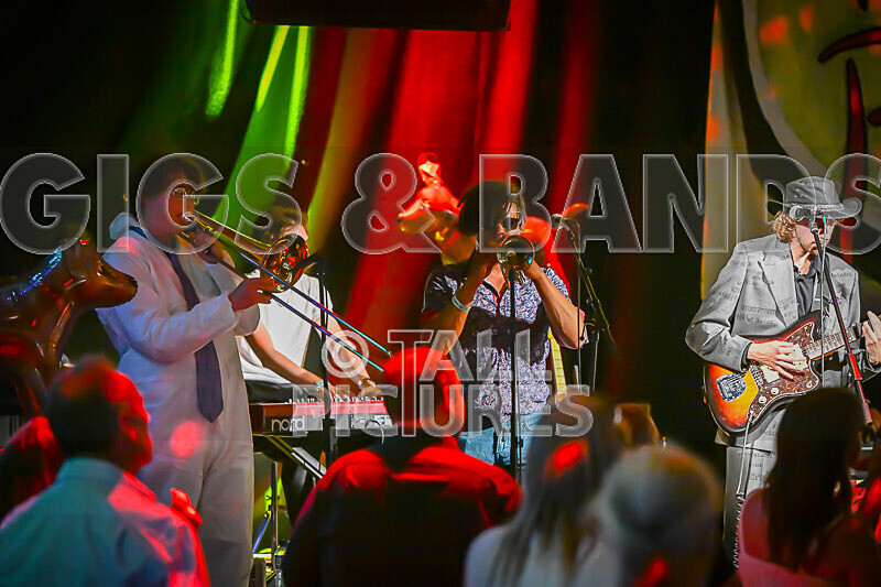 The Pips-108 - THE PIPS