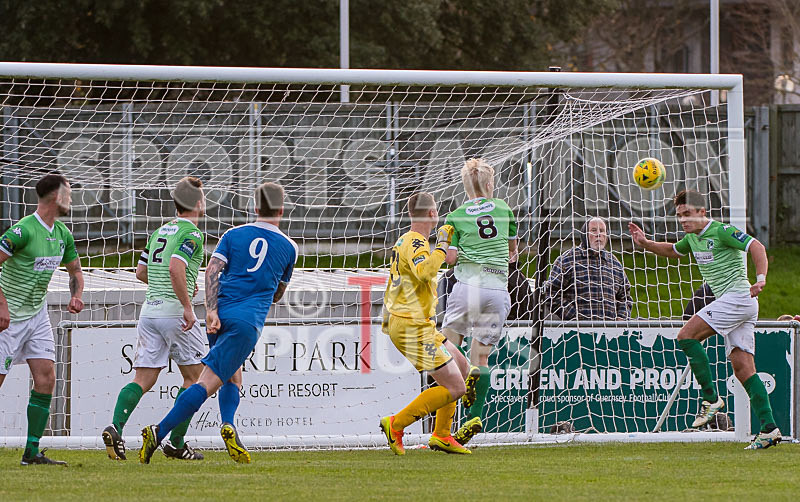 GFC v Shoreham_18-11-2017-7 - GUERNSEY FC v SHOREHAM