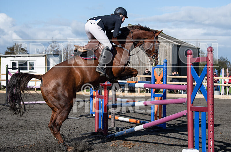 Senior Showjumping_10-11-2019-10 - BS GUERNSEY RALLY 2019-SENIORS