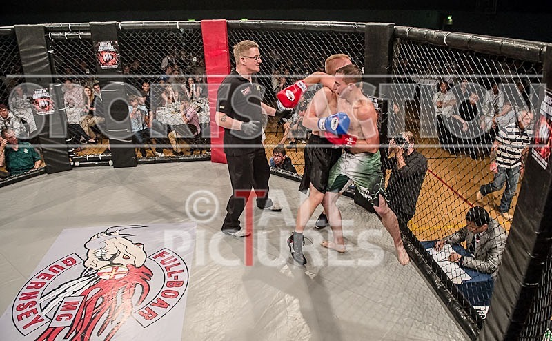 Cage Fighting_2012_Bout 2-27 - BOUT-2