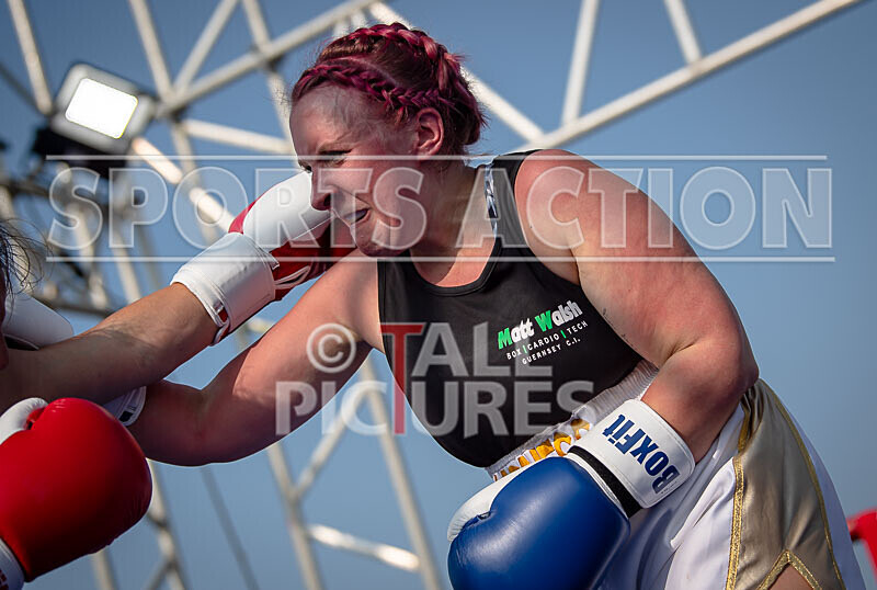 BOUT 5 - Emma -the Mentalist- Martin v Katie -the Lioness- Le Tissier- - BOUT 5 - Emma 'the Mentalist' Martin v Katie 'the Lioness' Le Tissier