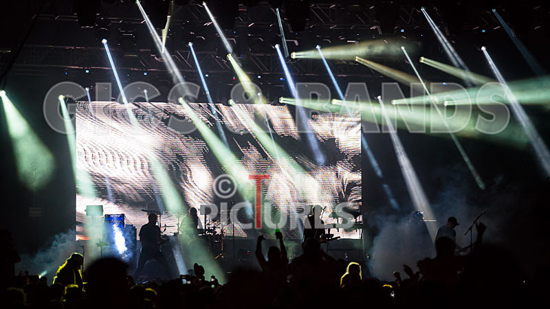 Pendulum Live-1 - PENDULUM LIVE