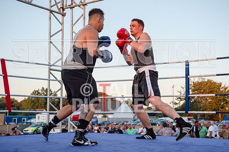 BOUT-13- Luke Skovronek v Jonny JB Burnard-9 - BOUT-13 Luke Skovronek v Jonny 'JB' Burnard