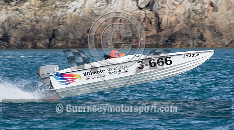 Powerboats_09-10-2016-27 - GPA STANLEY GIBBONS SERIES_RACE-10