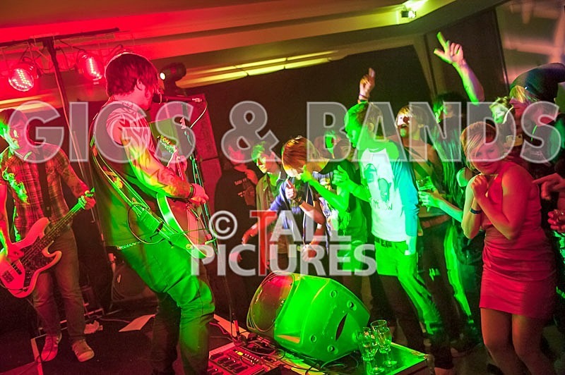 2 Minutes 2 Late-134 - 2 MINUTES 2 LATE